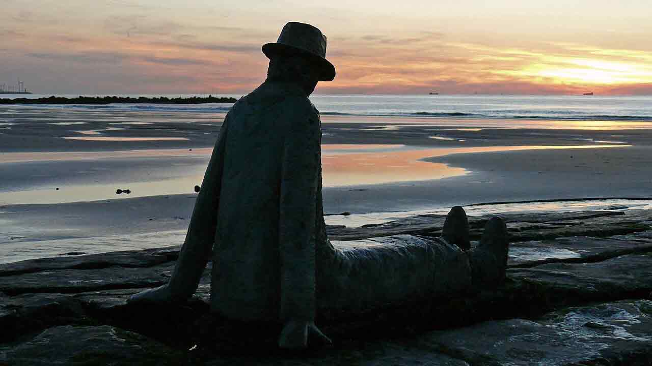 Jean-Michel Folon Statue